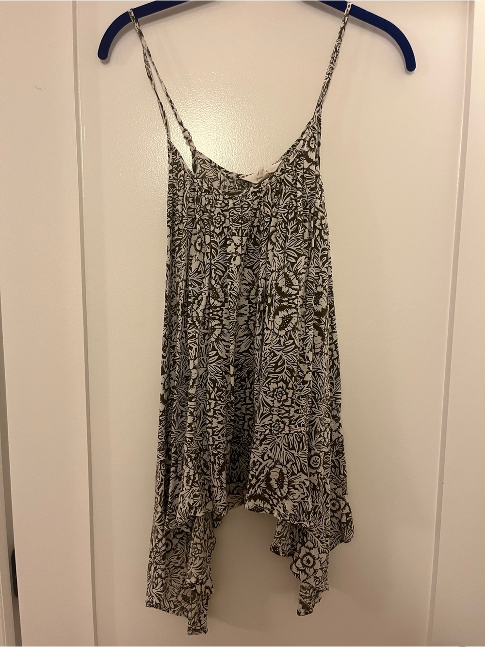 Sun & Shadow Green and White Floral Handkerchief Tank Top
